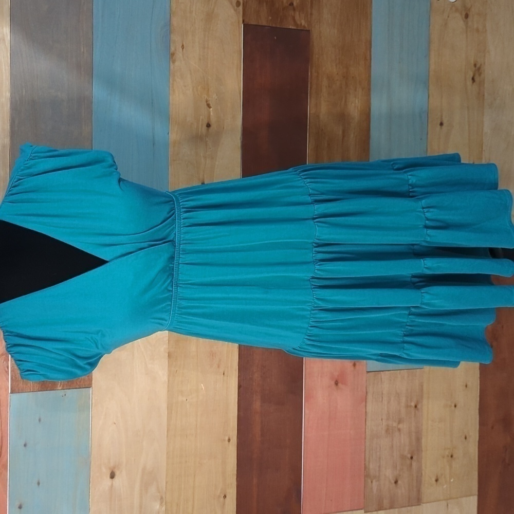 Small teal Oleg cassini collection. Super soft stretch dress